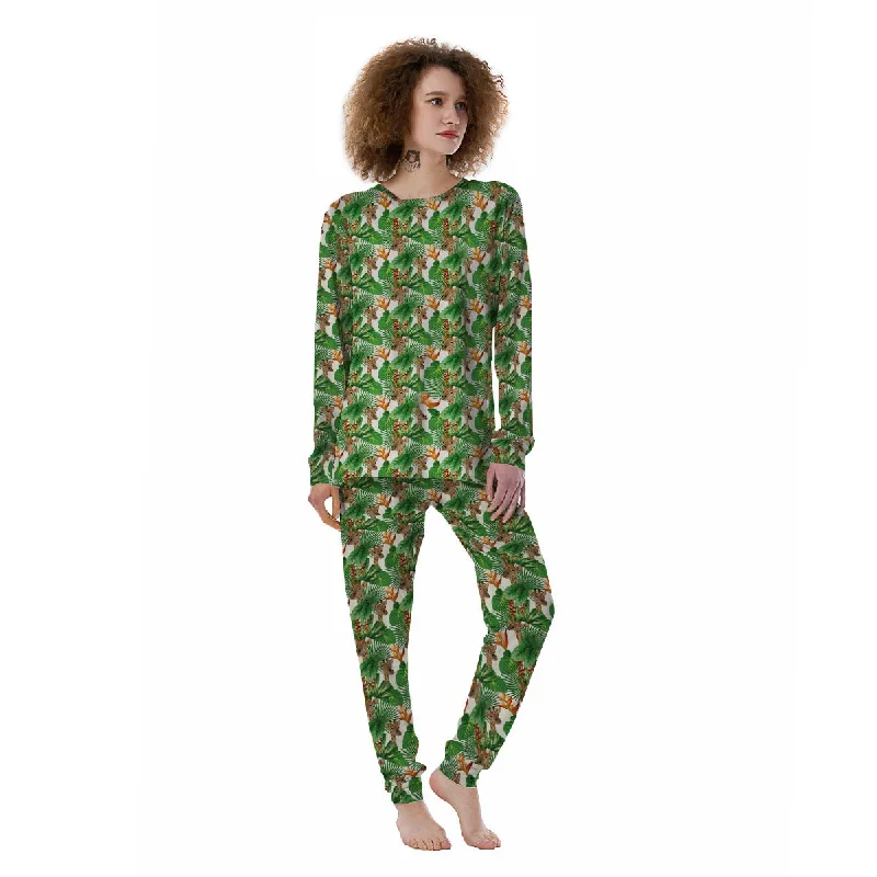 Giraffe Exotic Tropical Print Pattern Women's Pajamas Trendy pajama sets for women