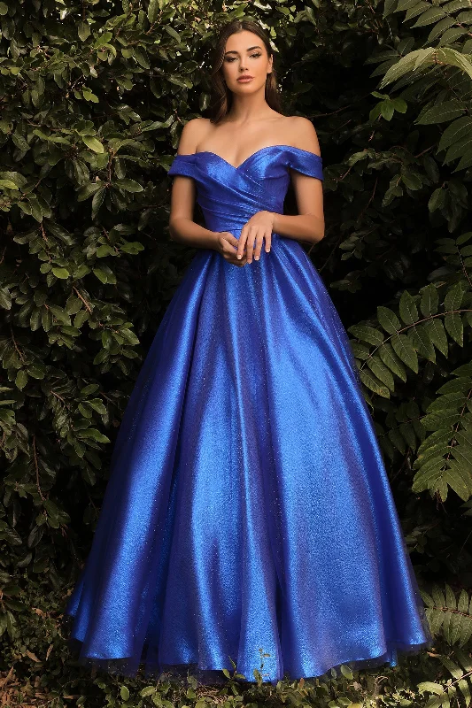 **Enchanted Elegance: Cinderella Divine's Shimmering Ball Gown for Memorable Occasions** Mesh unclassified dresses